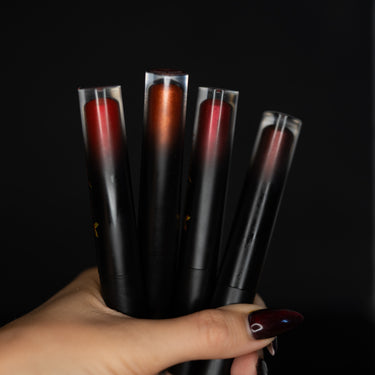 Ozzy Osbourne X Jolie Beauty © - Magic Metallic Liquid Lipstick - Bloodbath